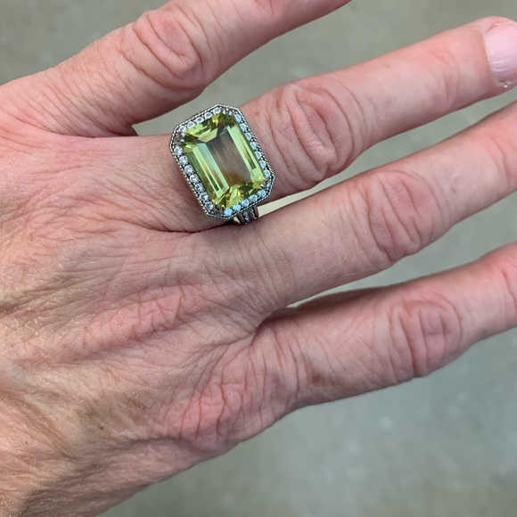 Judith Ripka SS lemon quartz and CZ size 7.75 -8 ring - new - Picture 2 of 9